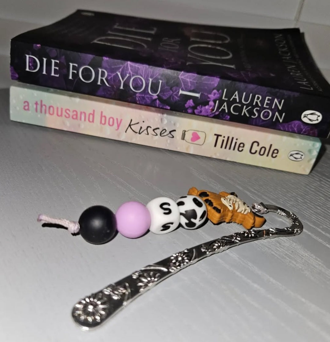 Medium Mystery Book Box