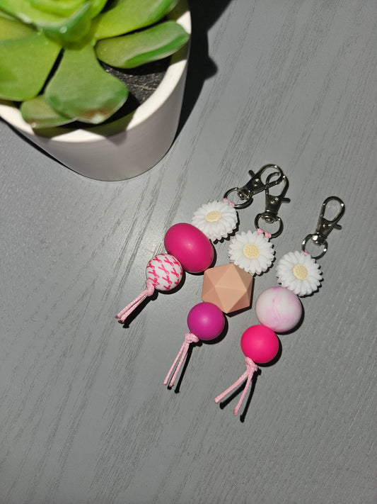 White Daisies 3 Beaded Keyrings