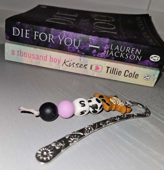 Medium Mystery Book Box