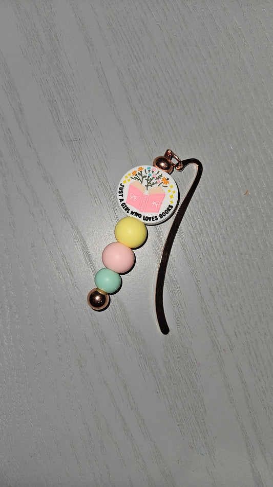 Just a girl who loves books Bookmark